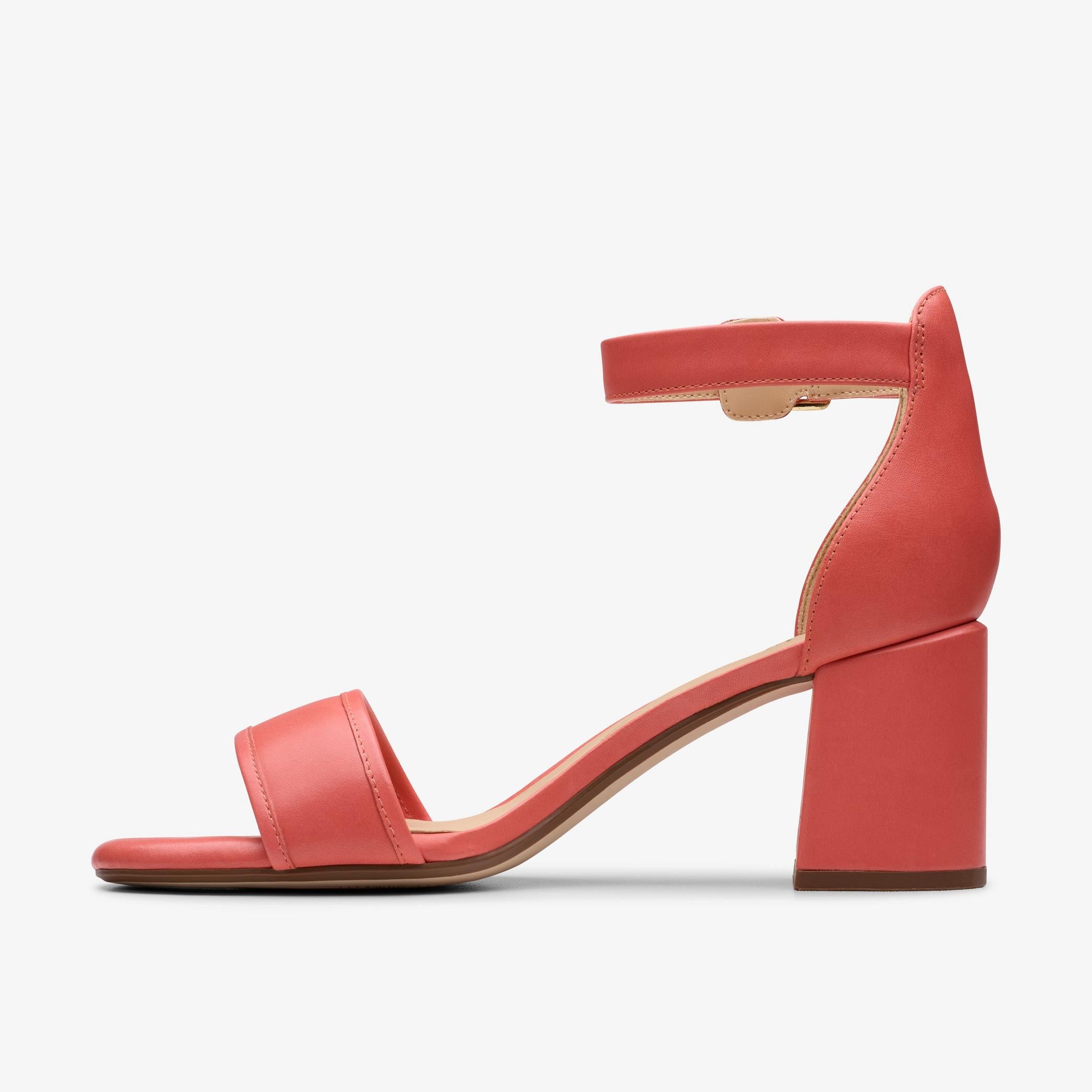 Ezoria Mae
Cuir corail