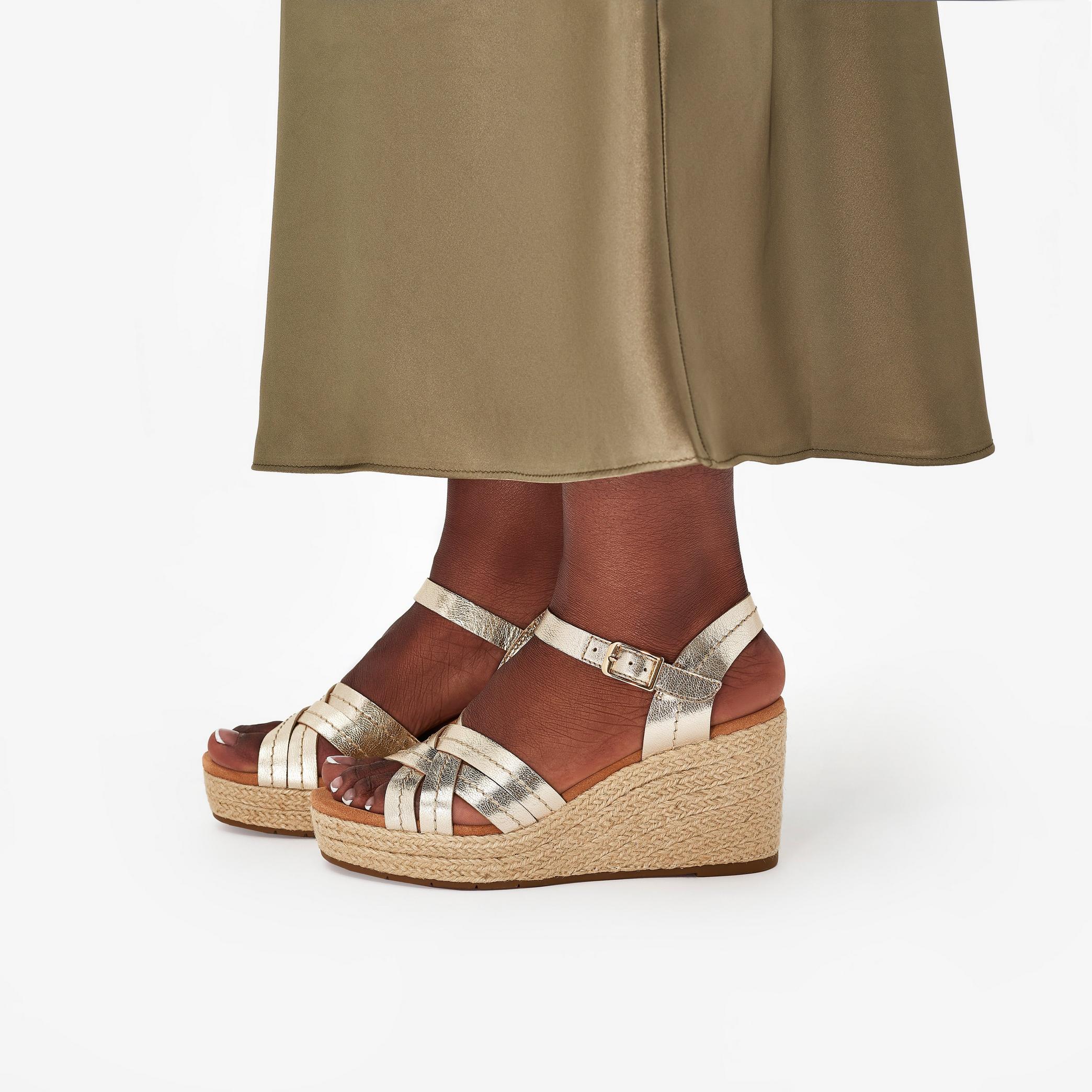 Sabina Strap
Champagne