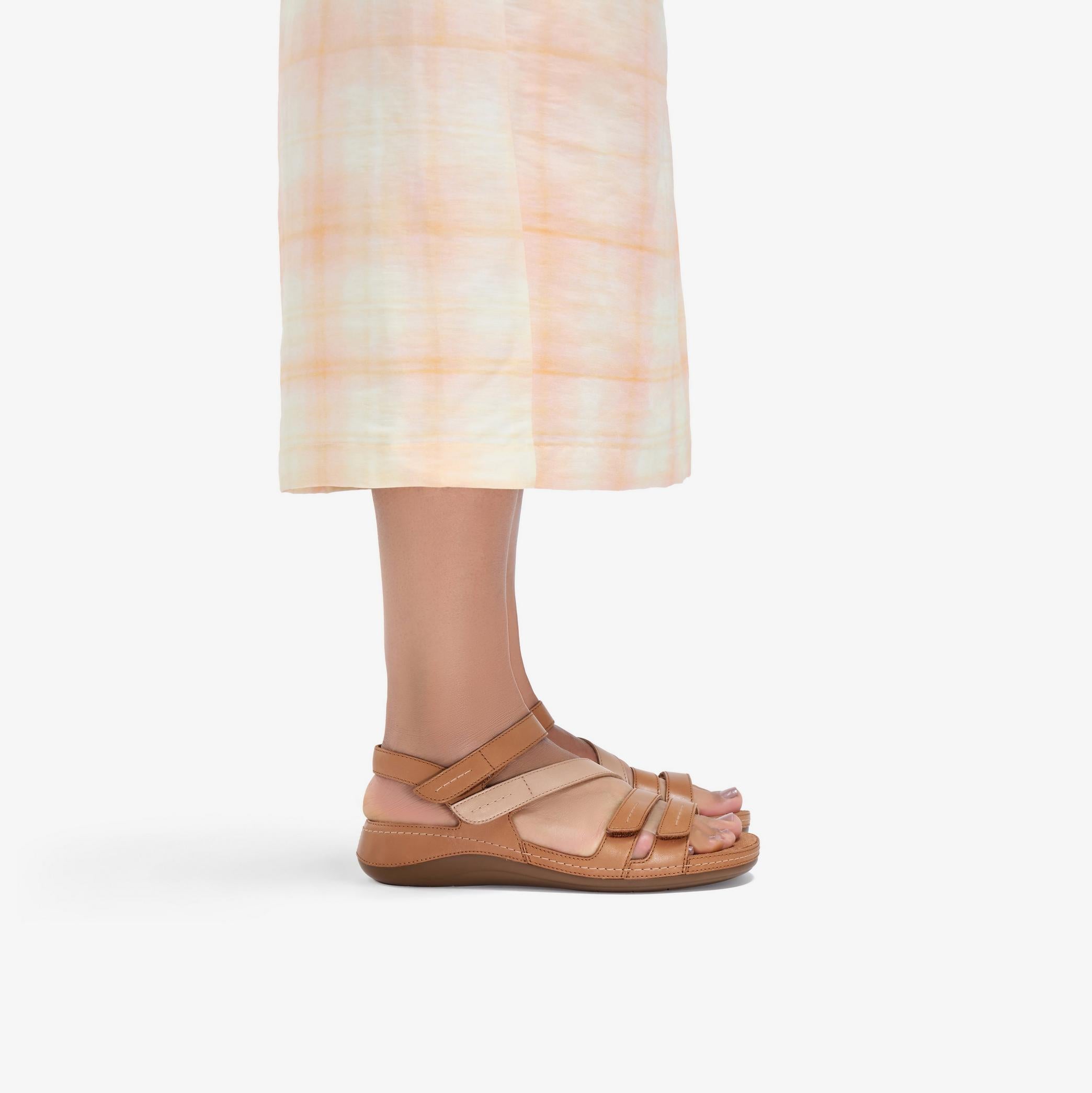 Cecily Mix
Combinaison beige