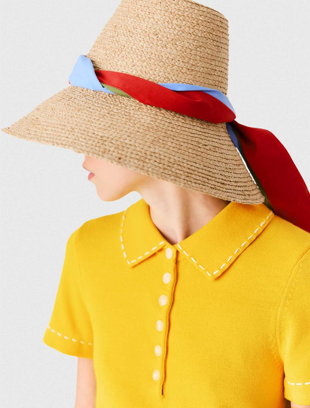 Chapeau raphia avec ruban imprimé