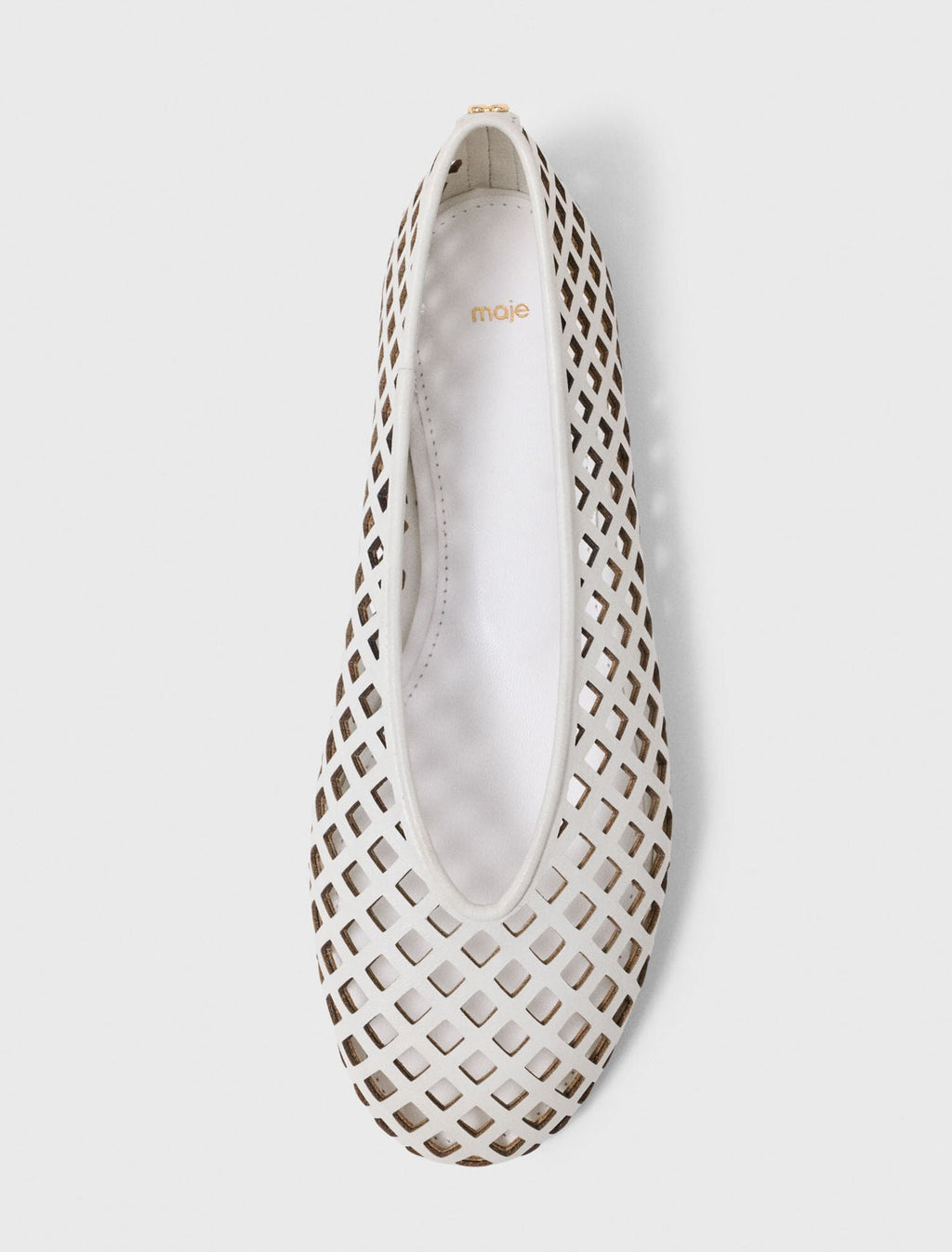 Ballerines en cuir perforé