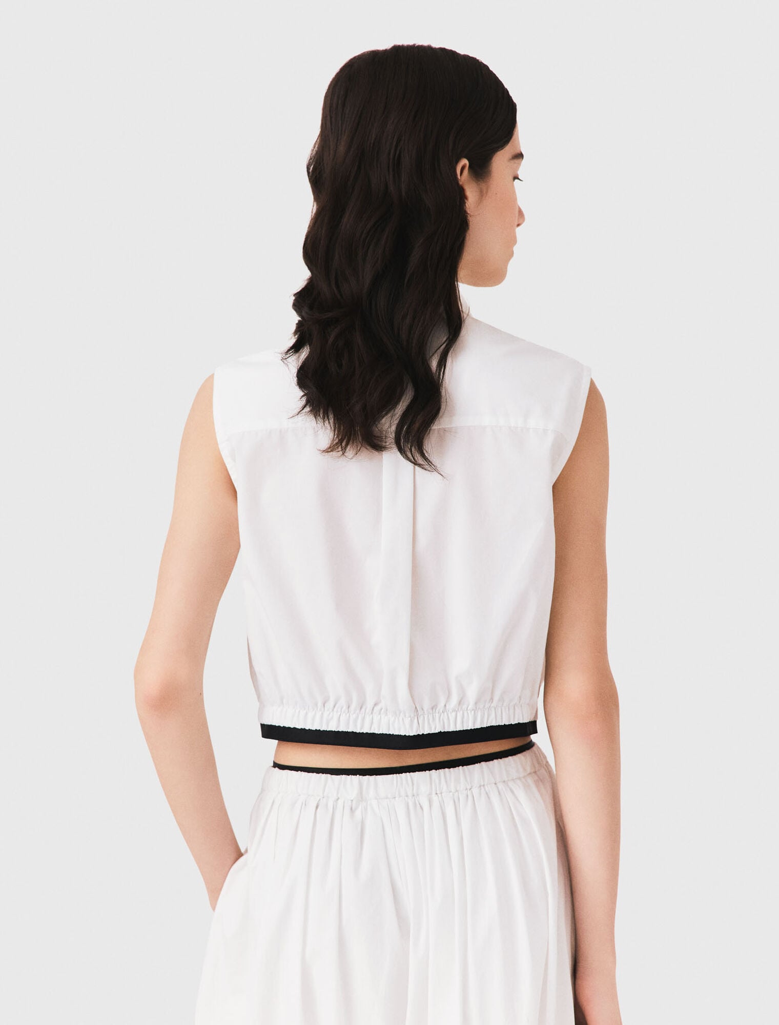 Chemise courte sans manches