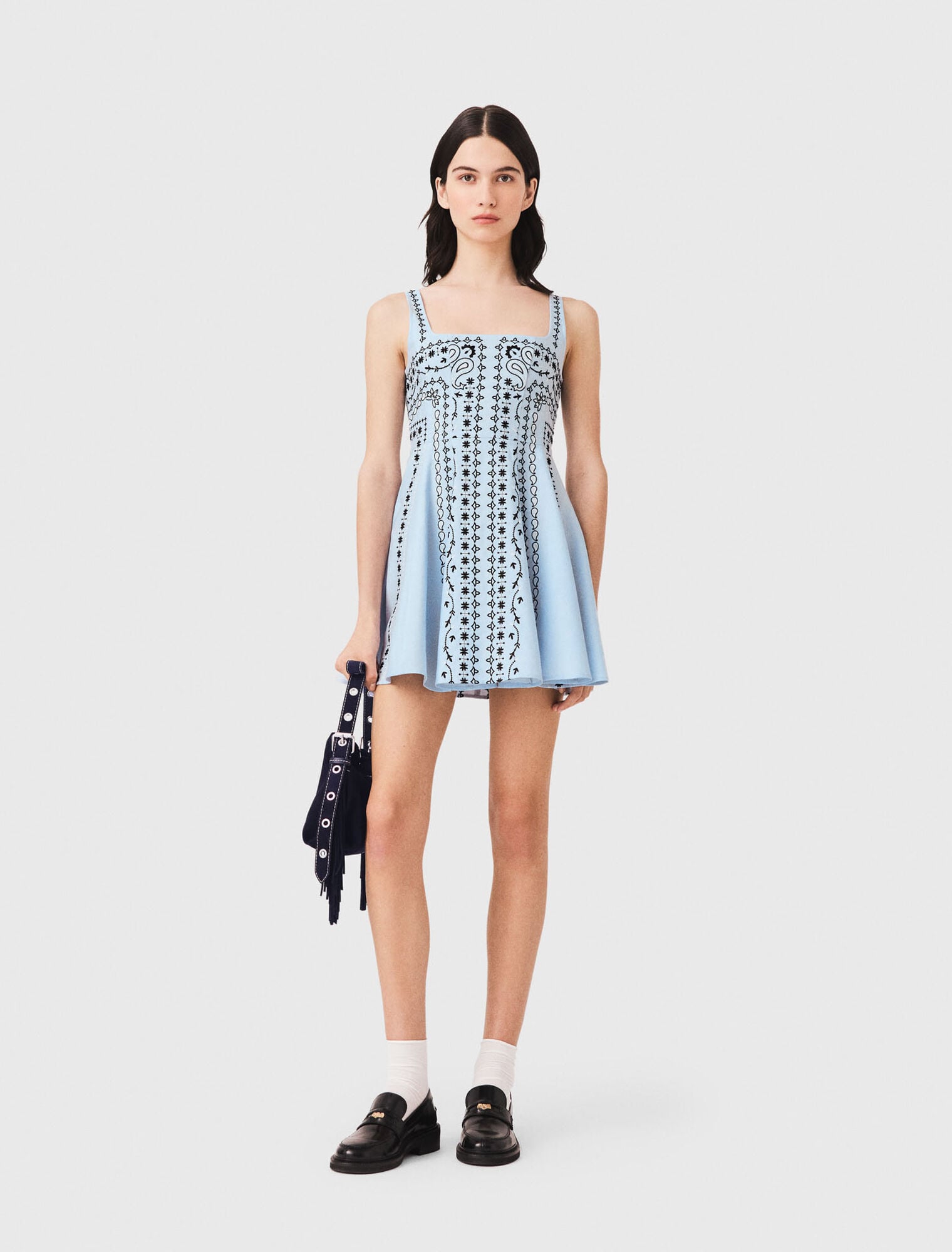 Robe courte brodée en lin mélangé