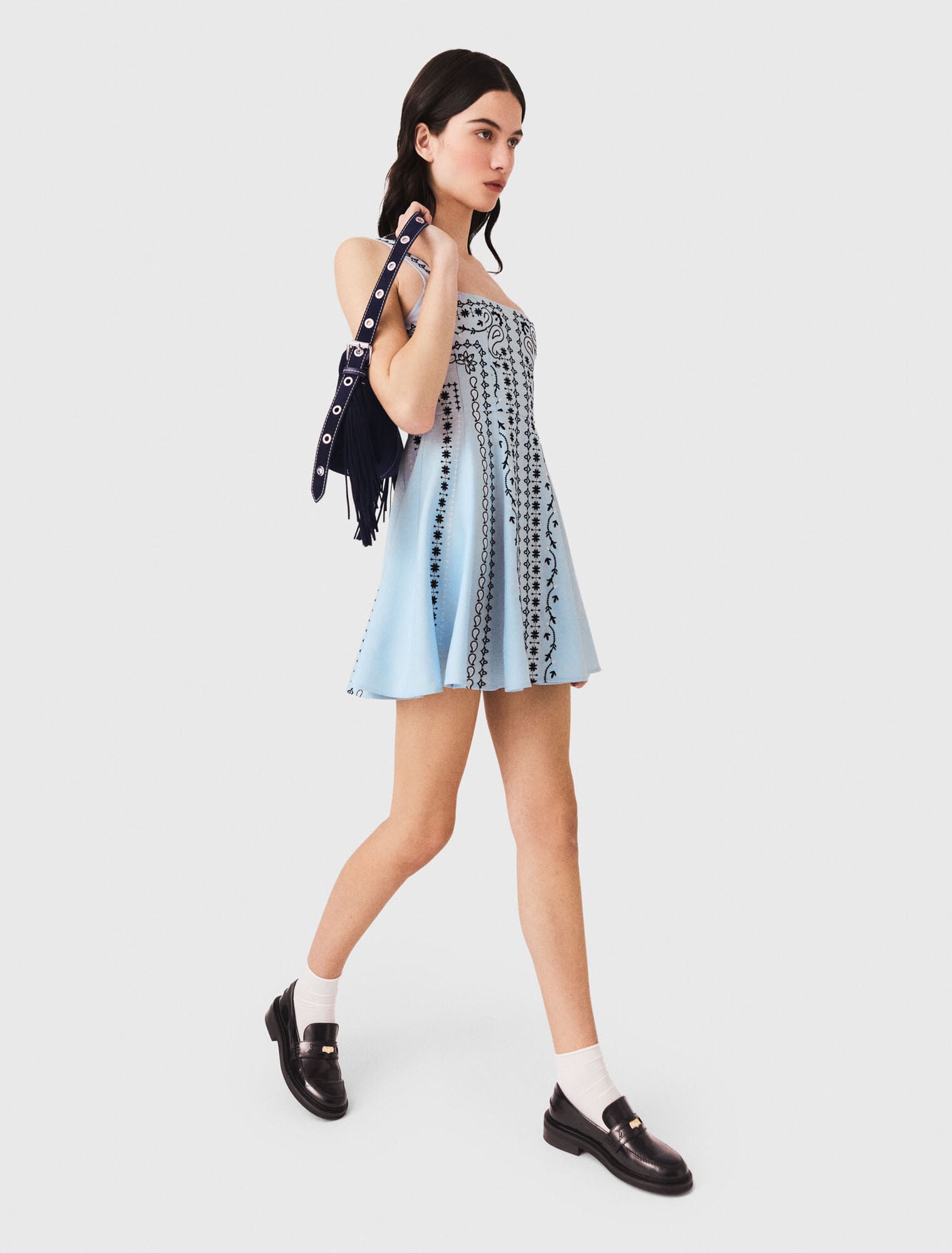 Robe courte brodée en lin mélangé