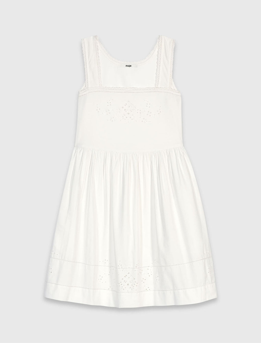 Robe courte avec galons en dentelle