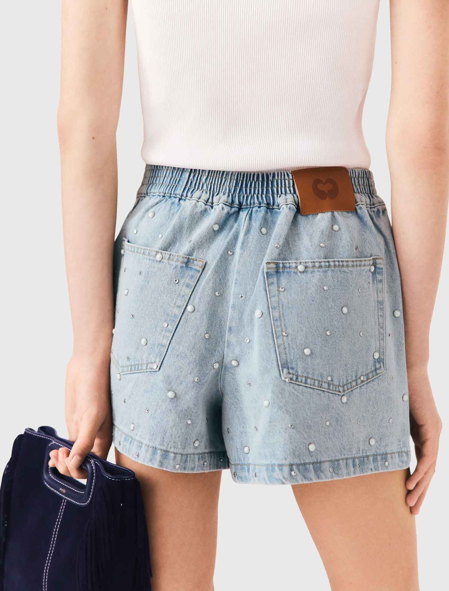 Short en denim avec fleurs